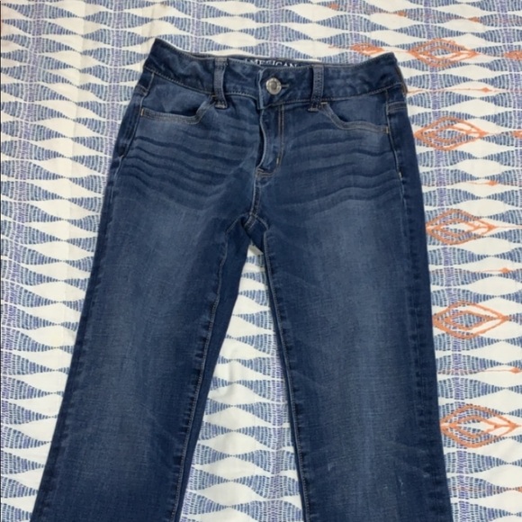 Size 0 American Eagle jeans - Picture 1 of 4